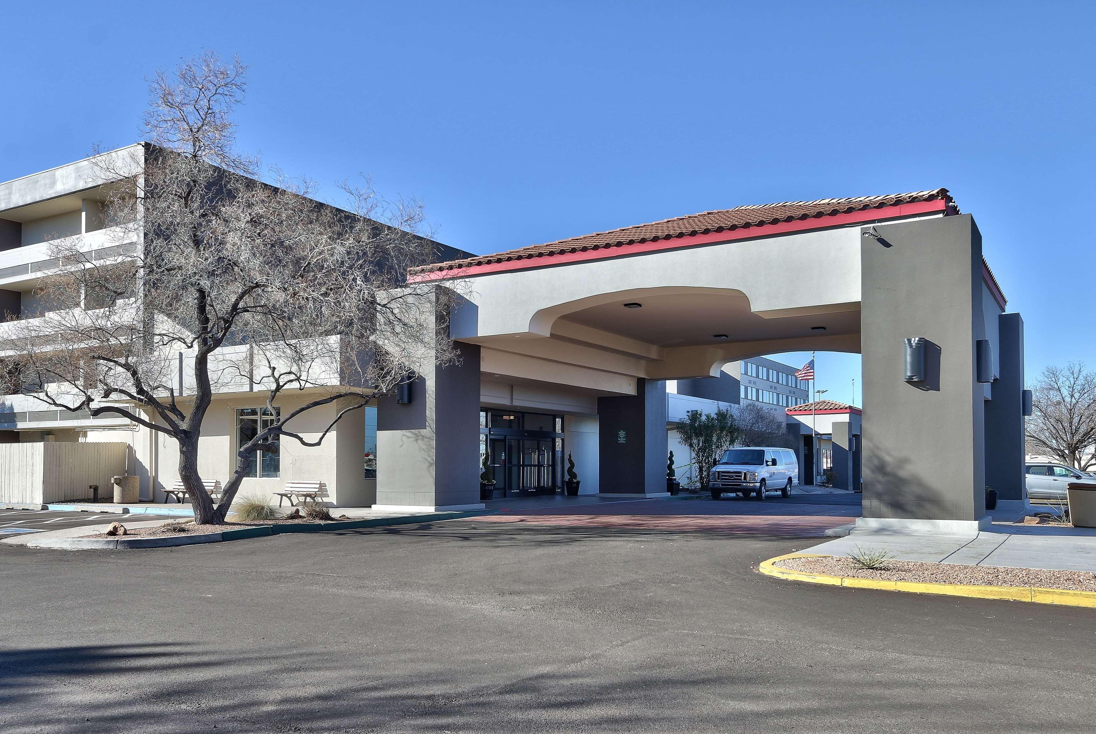 Ramada By Wyndham Albuquerque Midtown Hotel Bagian luar foto