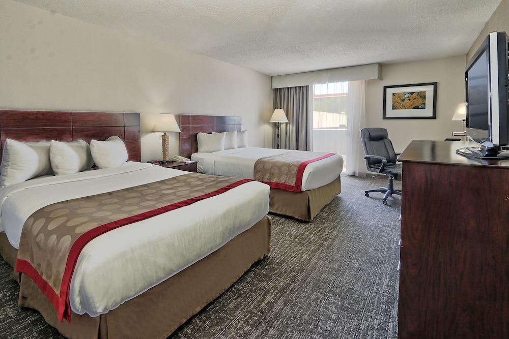 Ramada By Wyndham Albuquerque Midtown Hotel Bagian luar foto